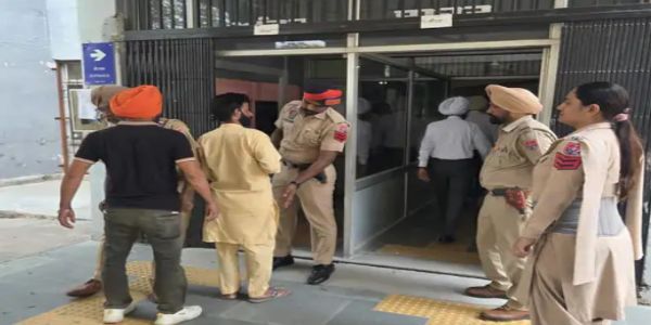 مانسا کورٹ اور چار اسکولوں کے بعد موہالی کورٹ کو بھی بم سے اڑانے کی دھمکی، پولیس الرٹ