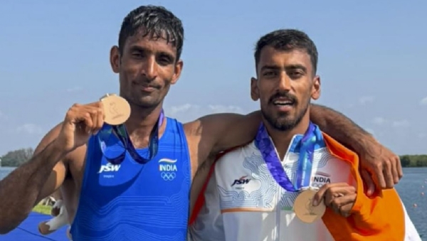 भारतीय रोअर सतनाम सिंह और सलमान खान भारतीय रोअर सतनाम सिंह और सलमान खान