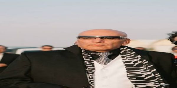 تاریخ کے آئینے میں 25 ستمبر : فیروز خان، ہندوستانی سنیما کا سب سے اسٹائلش اداکار