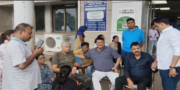 جھارکھنڈ: سڑک کنارے کھڑے ٹریلر میں تیز رفتار کار جا گھسی، وزیر کی بیٹی سمیت 4 نوجوان جاں بحق