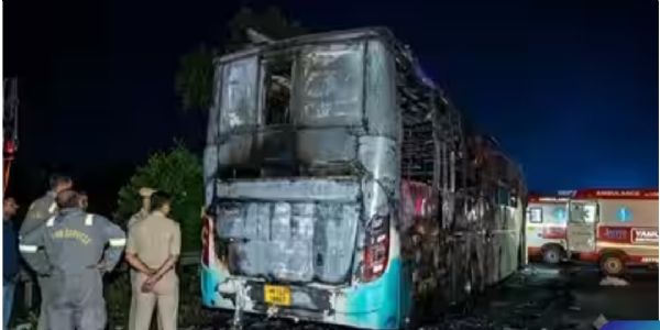 نوئیڈا بس حادثہ: وزیر اعلیٰ یوگی نے متوفیوں کے اہل خانہ کو دو دو لاکھ، زخمیوں کو 50-50 ہزار روپے کی امداد کا اعلان کیا