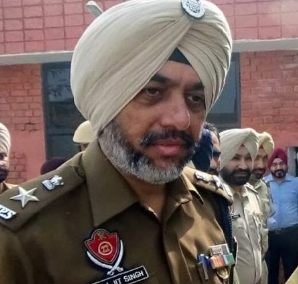 Fugitive-dismissed-AIG-Rajjeet