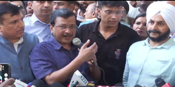 تھپڑ مارنے والے وزیر پرویش ورما کو گرفتار کرا کر پی ایم مودی جین زی کا دل جیتیں: کیجریوال