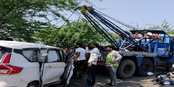 رتلام میں دو سڑک حادثات میں پنجاب اور گجرات کے 4 افراد ہلاک، 8 زخمی