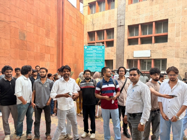جامعہ ملیہ اسلامیہ کے طلباء نے رجسٹرار کے خلاف مبینہ ہتک آمیز پروپیگنڈہ کے معاملے پر پولیس سے ایف آئی آر درج کرنے کا مطالبہ کیا جامعہ ملیہ اسلامیہ کے طلباء نے رجسٹرار کے خلاف مبینہ ہتک آمیز پروپیگنڈہ کے معاملے پر پولیس سے ایف آئی آر درج کرنے کا مطالبہ کیا