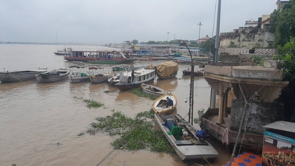 UP-VNS-FLOODS-IN-GANGA-