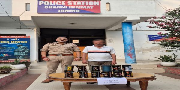 جموں پولیس نے ممنوعہ پتنگ ڈور کو ضبط کیا