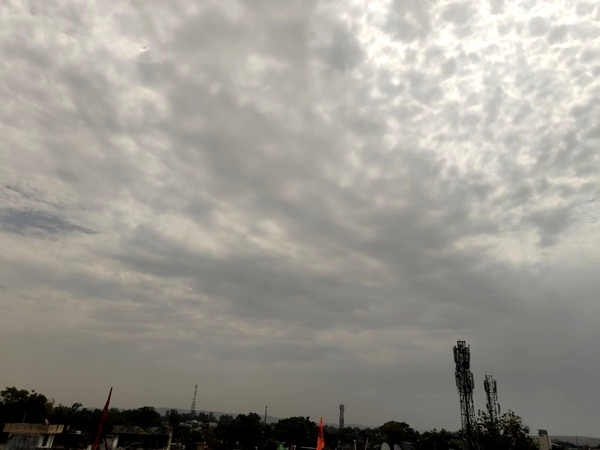 مغربی بنگال میں آج گرج چمک کے ساتھ بارش کا امکان مغربی بنگال میں آج گرج چمک کے ساتھ بارش کا امکان