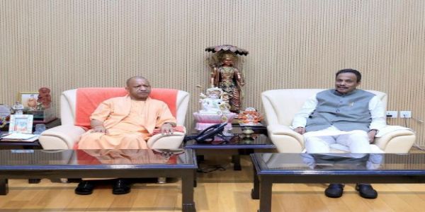 ونود تاوڑے نے وزیر اعلی یوگی سے ملاقات کی، کہا کہ یوپی میں تیسری بار این ڈی اے حکومت بنائے گی