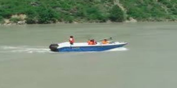 ڈوڈہ اور رامبن میں دریائے چناب میں لاپتہ افراد کی تلاش جاری۔