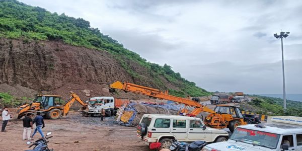 پک اپ اور ٹرک کی ٹکر،حادثے میں پک اپ ڈرائیور ہلاک،تین زخمی