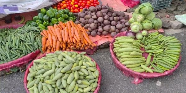 سیلاب نے اب عام آدمی کے کچن کو متاثر کیا، بھاگلپور میں سبزیوں کی قیمتیں آسمان کو چھو رہی ہیں