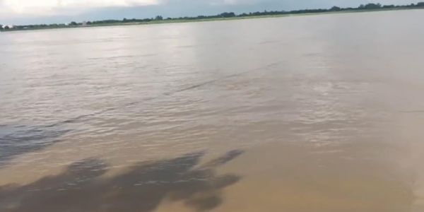 کانپور میں دریا کے پانی کی سطح میں ایک بار پھر اضافہ، گنگا انتباہی نشان سے صرف چار سینٹی میٹر نیچے