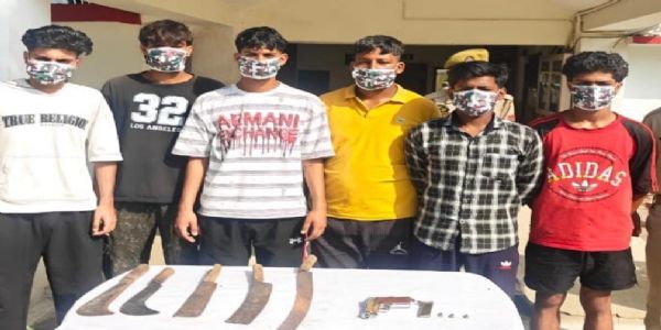 پولیس نے ارنیا میں ایک گینگ کے چھ ارکان کو گرفتار کیا