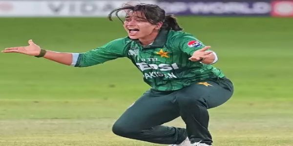 ویمنز ایشیا کپ: پاکستانی کپتان فاطمہ ثنا پر جرمانہ