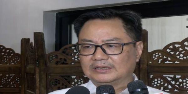دہلی میں ایک موسیقار کے قتل پر سیاست نہیں ہونی چاہیے: کرن رجیجو