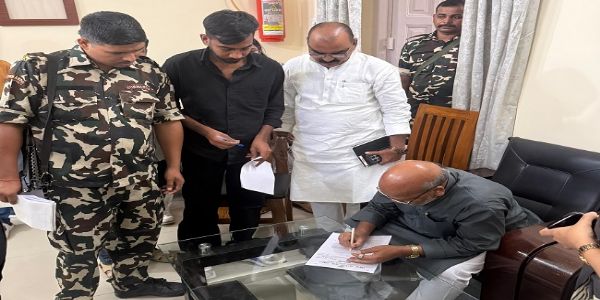 سیلاب متاثرہ مستحقین کو امداد ملنی چاہئے اور یونیورسٹی کے ہاسٹلوں میں کمیونٹی کچن قائم کیا جائے: جے ڈی یو