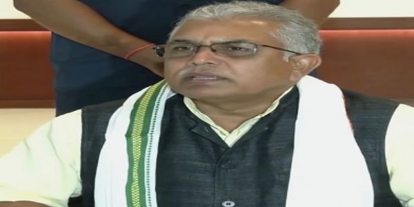 درگا پوجا کے دوران نان ویجیٹیرین کھانے پر دلیپ گھوش کا ردعمل ، کہا- جس کو جوکھانا ہو کھائے، کوئی تنازعہ نہیں