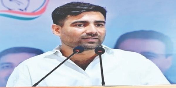 این ایس یو آئی نے دہلی یونیورسٹی کے وائس چانسلر کے پروگرام میں شرکت پر سوالات اٹھائے، استعفے کا مطالبہ کیا