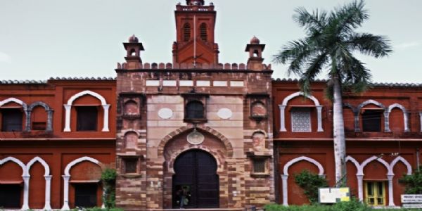تاریخ کے صفحات میں 9 ستمبر: آج ہی کے دن 1920 میں اے ایم یو مرکزی یونیورسٹی بنا