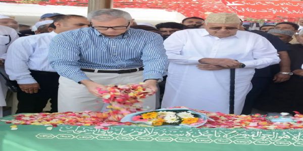نیشنل کانفرنس نے شیخ عبداللہ کو 44ویں برسی پر خراج عقیدت پیش کیا