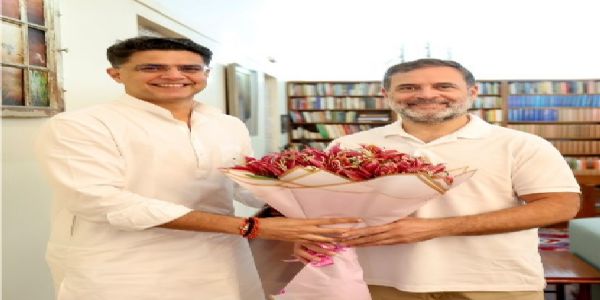پنجاب کی ذمہ داری سنبھالنے کے بعد سچن پائلٹ نے راہل اور پرینکا گاندھی سے ملاقات کی