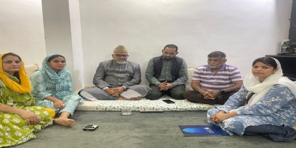 صحافی شاہین خان اور نفیسہ خان سے جماعت اسلامی ہند کے وفد کی ملاقات